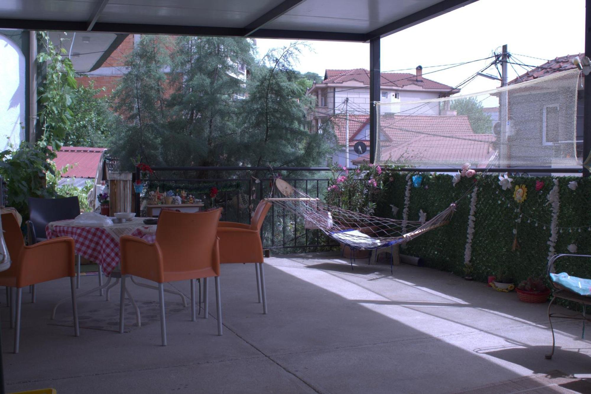 Adem'S Cozy Terrace Retreat Skopje Exterior foto